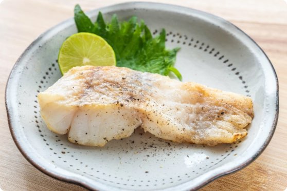 ・魚類 (白身の焼き魚、鮭、シーチキン)