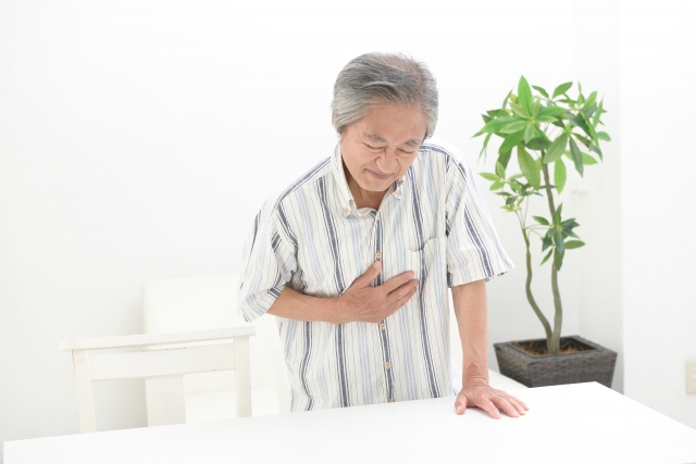 胸焼けの男性